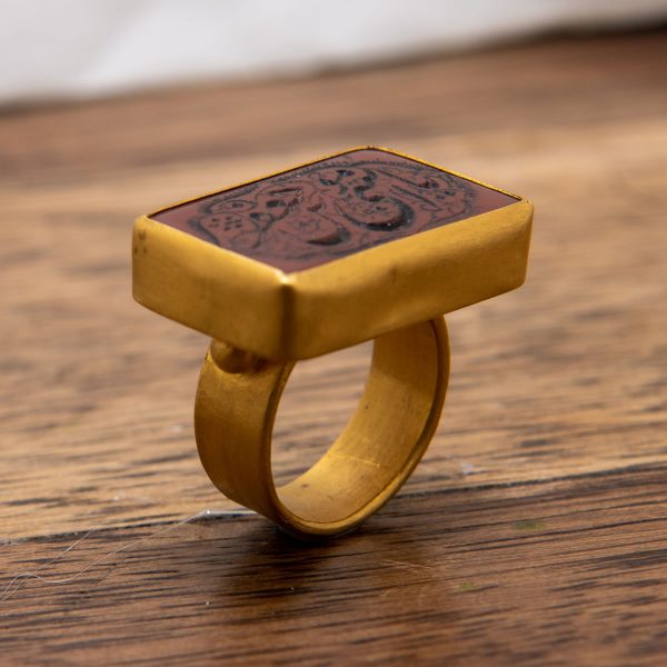 Aged Seal Gold Ring