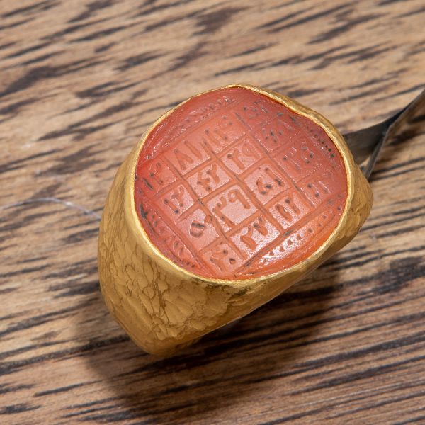 Aged Seal Stone Gold Ring